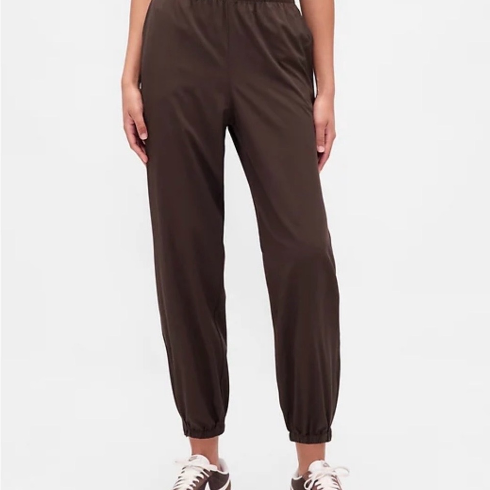 Gap Fit Tech Joggers